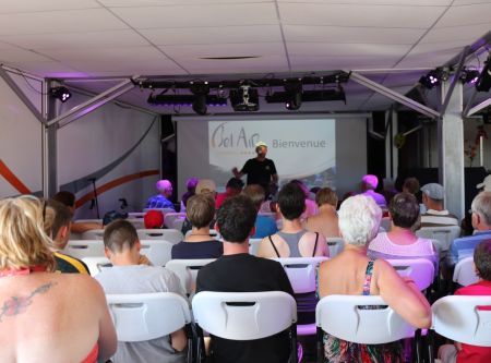 Salle d'animation pot d'accueil du camping Bel Air de Pornichet